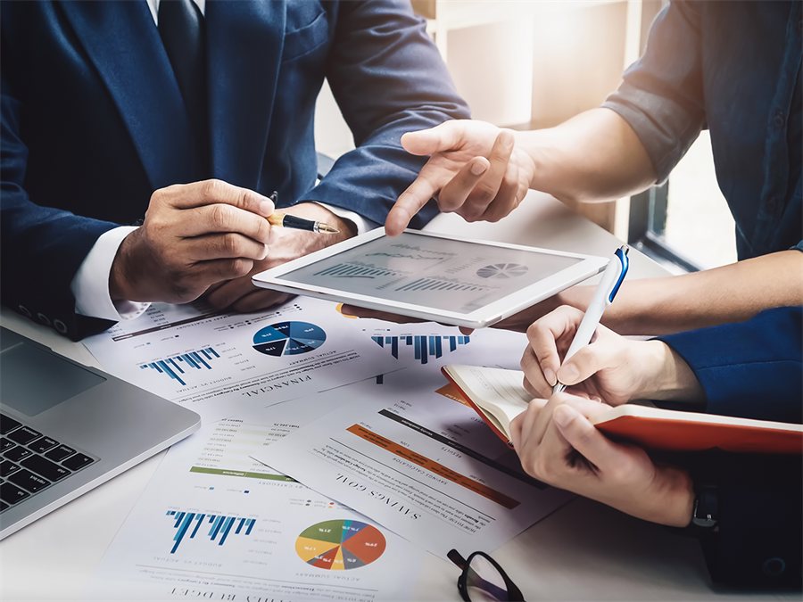 Financial advisory discussion